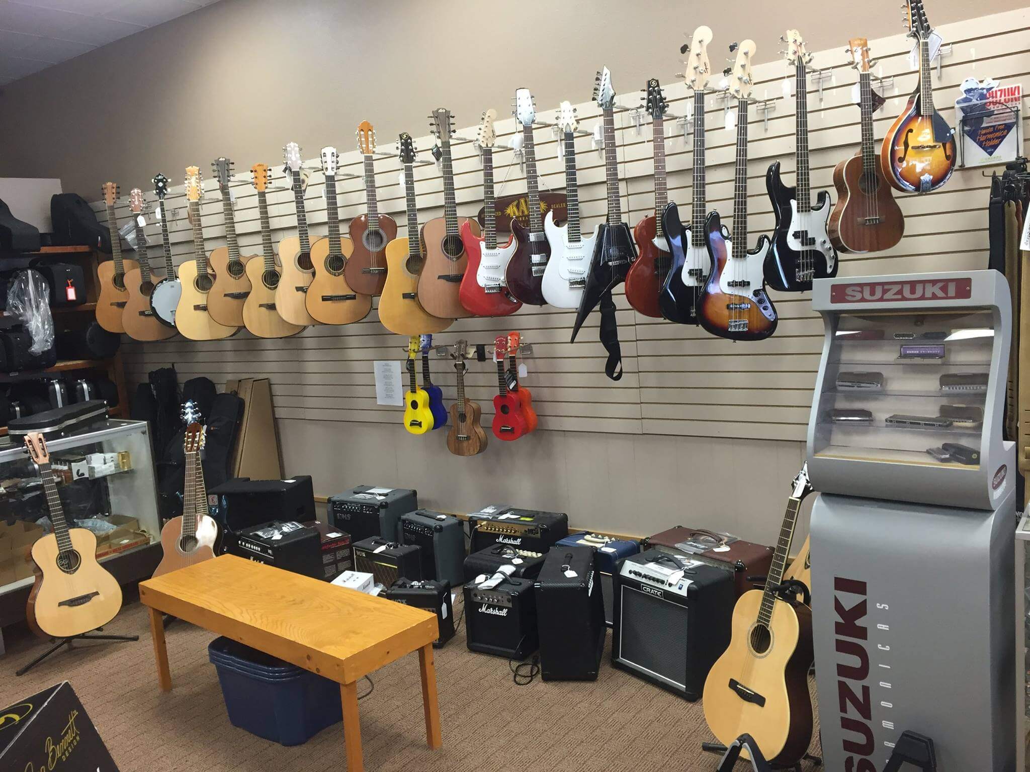 Music Street Shopping in 阴蒂高潮, MN