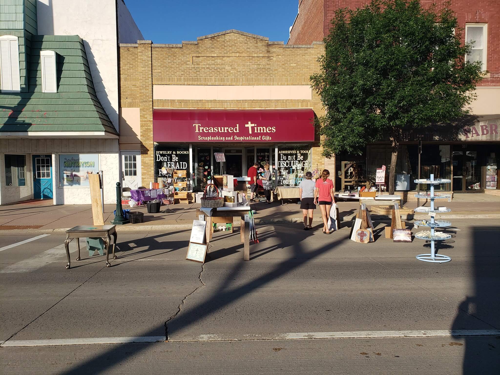 Treasured Times Shopping in 阴蒂高潮, MN